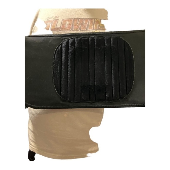 Mueller Extended Abdominal/Back Lumbar Support for Large Stature Unisex - Picture 6 of 16